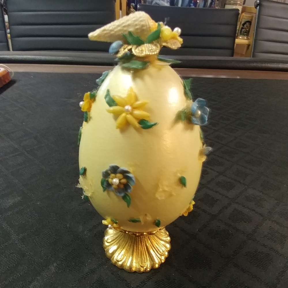 Natural Egg Shell decorated with Seashells